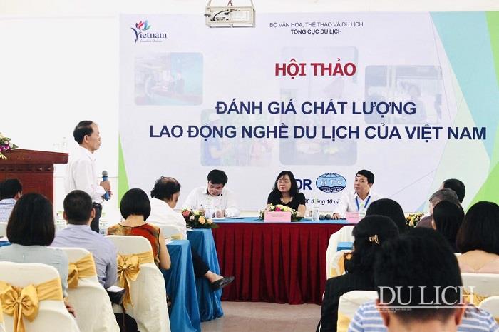 Phó Tổng cục trưởng Tổng cục Du lịch Nguyễn Thị Thanh Hương chủ trì phiên thảo luận tại Hội thảo